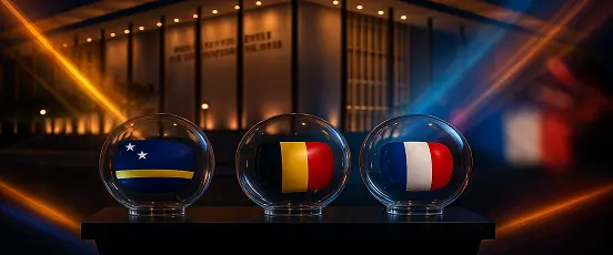 Boules de tirage avec les drapeaux de Curaçao, Belgique et France devant le Kennedy Center